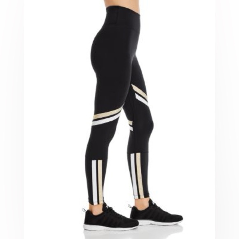 NWOT Nike Black Dri-FIT Performance ICON Leggings Black & Gold Medium